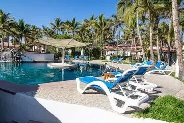 ホテル Buena Vista Oceanfront & Hot Springs Resort