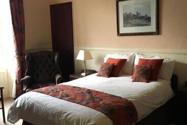 ベッドアンドブレックファースト Crown Guesthouse