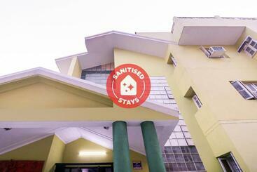 Hotel Capital O 76417 Heritage House