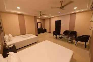 ホテル Sampath