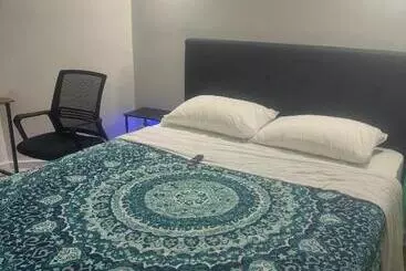 ペンション Hollywood Rentals Llc