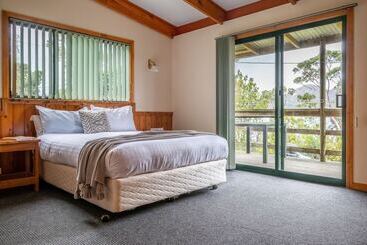 Freycinet Cottage 2