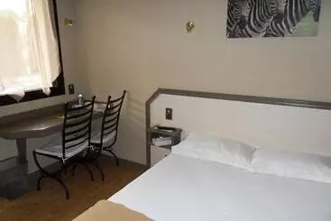 Hotel Hôtel La Tour Des Anglais