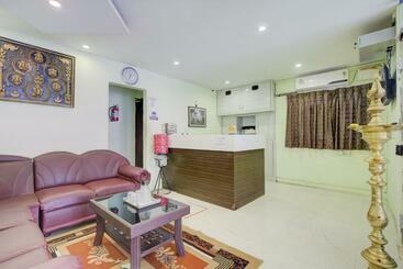 酒店 Amutha Residency