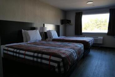 فندق Hilltop Express Inn