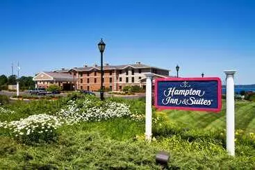 فندق Hampton Inn & Suites By Hilton Petoskey