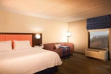 فندق Hampton Inn Pennsville