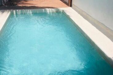 تختخواب و صبحانه Casa Bizu