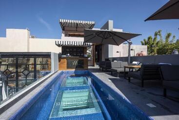 בית מלון כפרי Madi