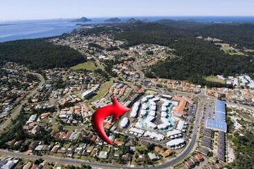 Apart Hotel Pacific Blue 505 265 Sandy Point Road