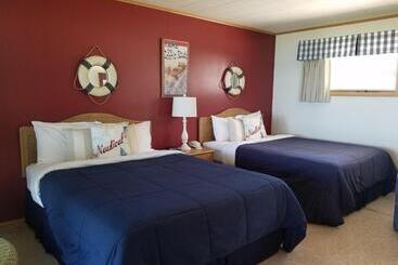 Square Rigger Harbor Motel