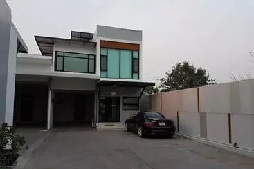 Hotell The Room 24 Resort