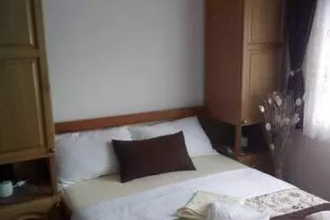 Pensione Apartments And Rooms With Parking Space Jezerce, Plitvice   17768