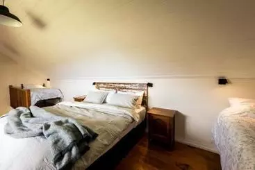 Bed and Breakfast Daisy Bank Cottages