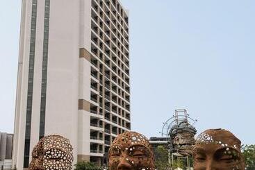 Hotel The Capital Menlyn Maine Trilogy