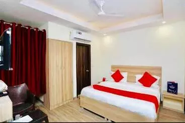 Airport Hotel Golden Bliss Near Delhi Airport