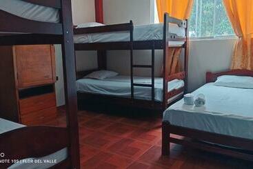 Hostel Flor Del Valle