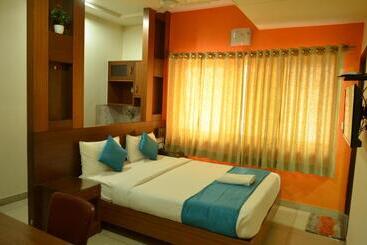 Hotel Cubbon Suites 10 Minute Walk To Mg Road, Mg Road Metro And Church Street