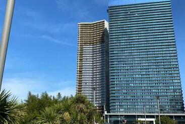 هتل آپارتمان Orbi Beach Tower