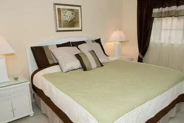 Appartement-hotel Aloha Condominium On The Intracoastal Walk To The Beach