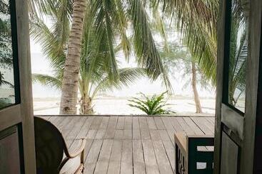 Bayu Lestari Island Resort