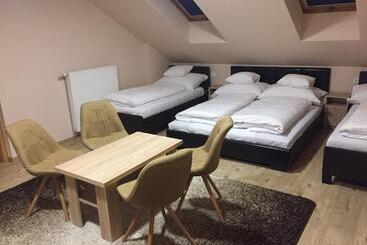 مبيت وإفطار Mokka Panzió