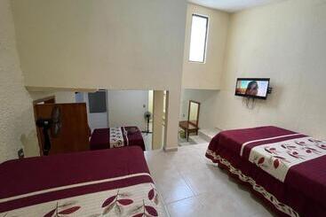 Пансион Casa De Huéspedes May