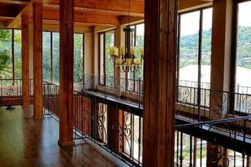 پانسیون Philia's Guest House