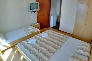 پانسیون Guesthouse Obala