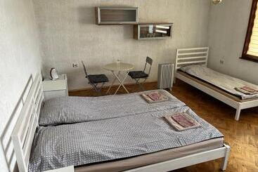 بنسيون White Guest House 2