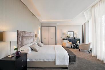 호텔 Davinci Suites