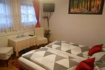 Pensión Aranyeső Vendégház Csorbai
