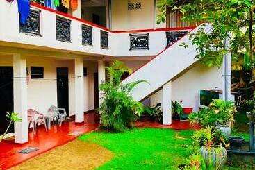 פנסיון Brothers Spot Hikkaduwa