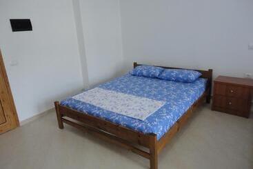 پانسیون Spiro Guest House