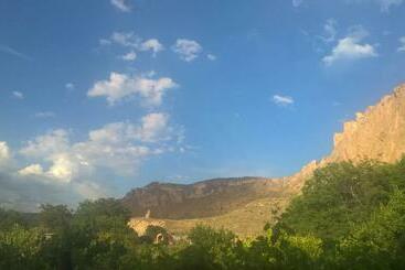 پانسیون Areni House B&b