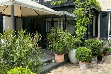 住宿加早餐  Le Jardin Cathedrale