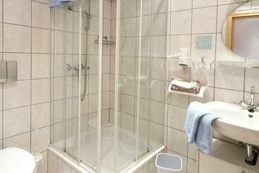 ホテル Gasthof Zum Burghof