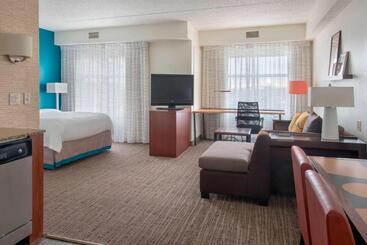 هتل Residence Inn By Marriott Newark Elizabeth/liberty International Airport