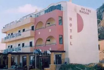 Hotel On The Rocks