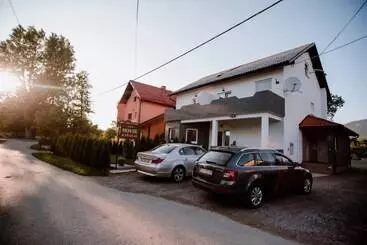 Majatalo House Karakas