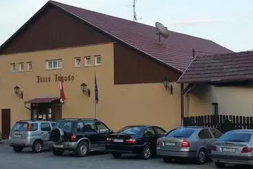 Forró Fogadó & Bauer Bistro