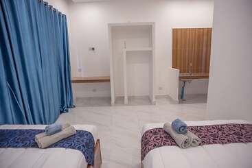 ホテル Pengthol Residence