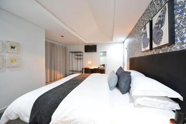 בית מלון כפרי Serurubele Boutique