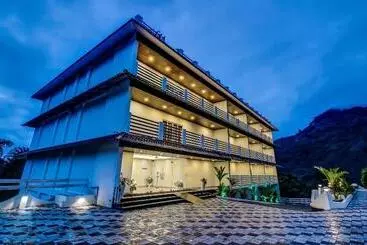 Hotel Treebo Premium Misty Garden Resorts