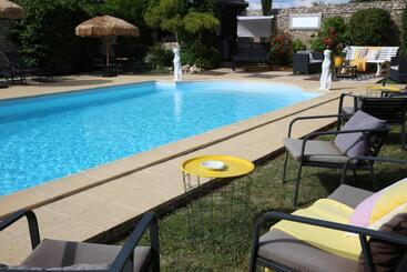 פנסיון Taty Ginette Maison Et Table D Hôtes