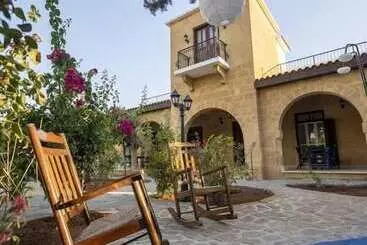 Hostal Nicosia Taskonak Hotel & Restaurant