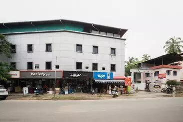 Hotel Spot On 49545 Sangamam Tourist Home