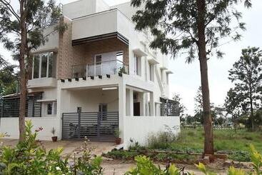 Pension (Hôtel basse catégorie) Anamala Suburbia Homestay