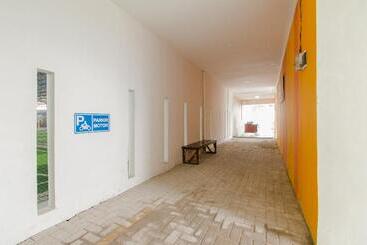 Otel Arwinda Costel By Oyo Rooms