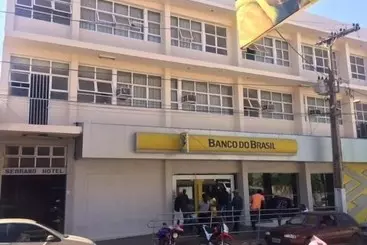 ホテル Serrano Palace